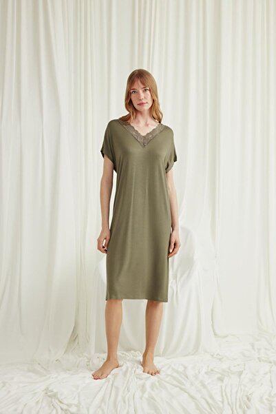 Mariposa Secret Lace Collar Short Sleeve Viscose Nightgown