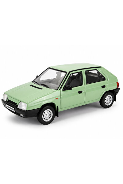 Whitebox 1/24 - Skoda - Favorit 136L 1987 - Legendary Green Model Car