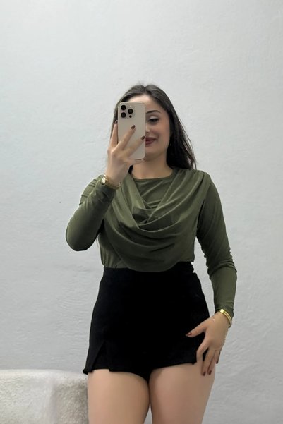 BELENDİR بلوزة نسائية من Degaje ذات ياقة طويلة وأكمام طويلة باللون الكاكي