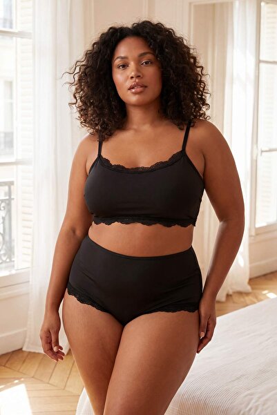Trendyol Curve Μαύρο σετ εσωρούχων με αφαιρούμενα μαλακά μαξιλαράκια και μεγά...