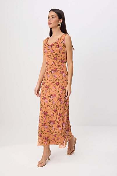 Συλλογή Trendyol Πορτοκαλί φλοράλ φόρεμα με ανοιχτή μέση και λαιμόκοψη, αμάνι...