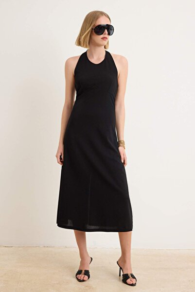 Συλλογή Trendyol Μαύρο ίσιο φόρεμα σε γραμμή Α με λαιμόκοψη halter, αμάνικο, ...