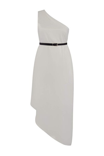 Trendyol Curve Λευκό Σατέν Υφαντό Φόρεμα Μεγάλου Μεγέθους TBBSS26AH00185