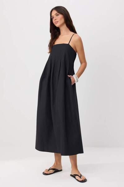 Trendyol Collection فستان ماكسي أسود بحمالات منسوج TWOSS26EL00421