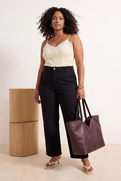 Trendyol Curve Fadeless Black High Waist Cut-Cut Stretchy Straight Fit Denim ...