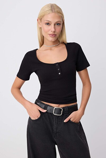 Trendyol Collection Black Plain Fitted Buttoned Pool Collar Standard Sleeve C...