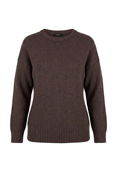 Trendyol Curve Wardrobe Essentials Brauner Pullover mit weicher Textur und we...
