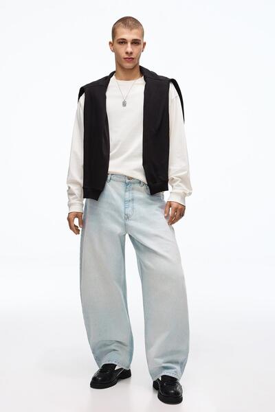 Bershka İşlemeli barrel fit jean