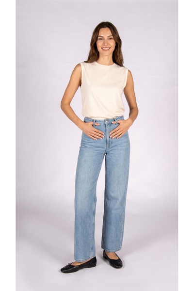 BEST OFFER Easy Go Light Rodeo Women's Jean Pants