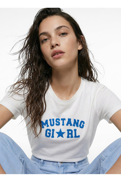 Mustang Ekru Kadın Relaxed Baskılı T-Shirt M6SL-TST1238