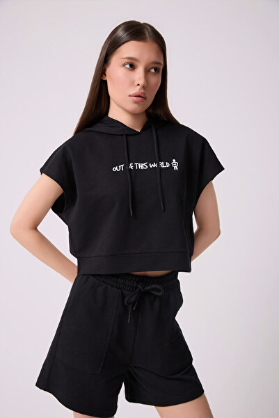 defys Kadın Baskılı Kapüşonlu Crop Sweat Siyah