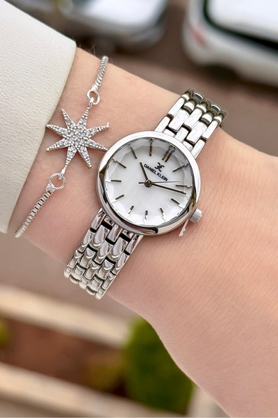 Daniel Klein Metallic Color 25 mm 2 Year Warranty Women's Wristwatch