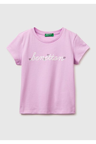 United Colors of Benetton تي شيرت بناتي ذو أكمام قصيرة وياقة مضلعة وطبعة جراف...