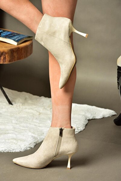 Fox Shoes N282102102 حذاء نسائي بيج سويدي بكعب رفيع ومقدمة مدببة