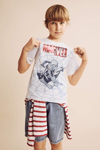 DeFacto 100% βαμβάκι Marvel New Regular Fit Crew Neck με παγιέτες και κοντομά...