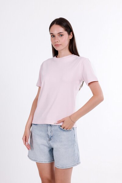 Basic T-Shirt
