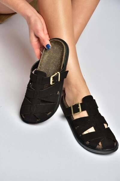 Fox Shoes Y596549502 Γυναικείες παντόφλες μαύρες σουέτ με κούμπωμα και κλειστ...