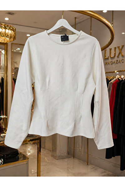 Butik Ekru Uzun Kollu Likralı Bluz – Vücuda Oturan Şık Günlük & Ofis Üst