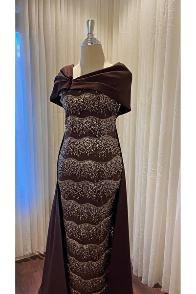 Sadeem Simple Dress with a Tail