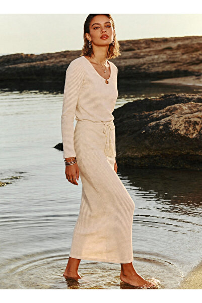 2Xtremz Maxi A-line Textured Skirt with Tie-Up