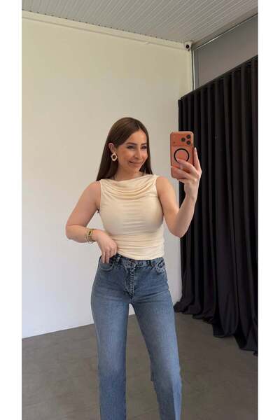 elif teke Yaka Kısmı Drapeli Bluz Krem