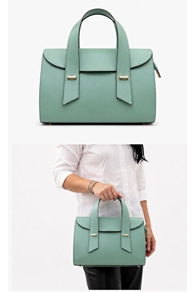 Bags Italia Elegant office bag for women, made of Leather, with adjustable strap