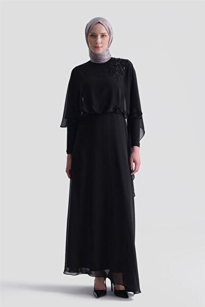 Armine Kolye Detaylı Şık Elbise Siyah