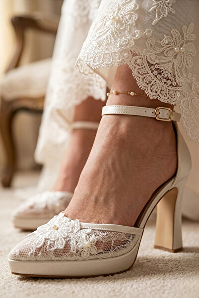 Modavien Women's 10 cm Platform Embroidered Bridal Shoes