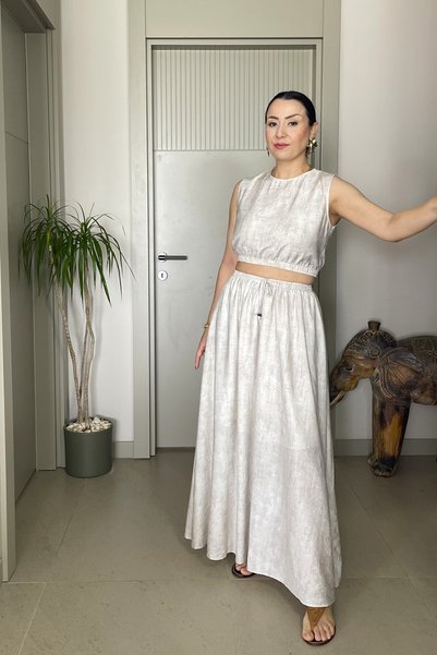 Butik Didem Sakinci Pockets and Tie-Up Detail Flowy Crop Blouse Skirt Set