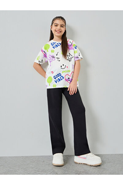 Styli Girls Graphic Print T-Shirt and Flared Leggings Set