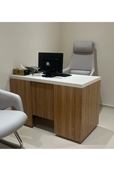 Generic Oak Pattern Executive Desk