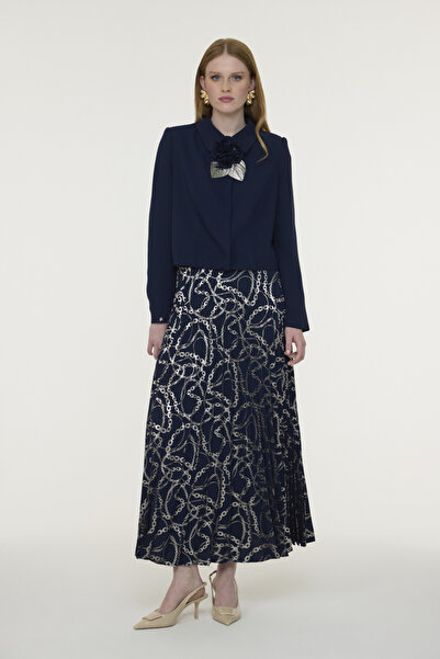 Zühre Pleated Chain Patterned Navy Blue Suit with Floral Accessories 1806