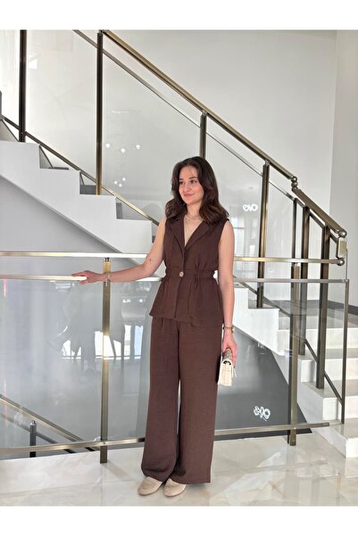 Sude Kızanlıklı Gold Button Detailed Linen Vest Suit