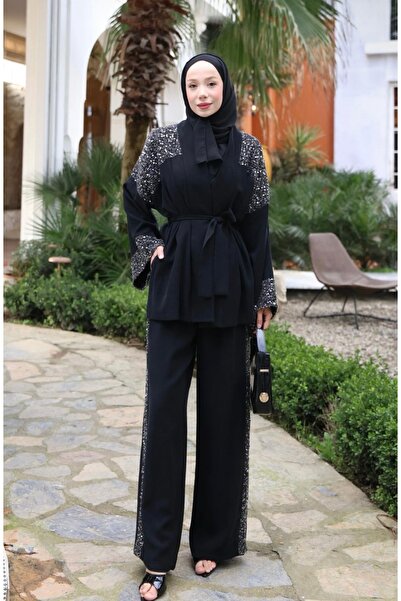 Hilals Butik Pullu İşlemeli Kuşaklı Şık Takım
