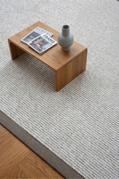 Santiva Home Helsinki Bej Beyaz Renk Kumaş Biyeli Bukle Halı Modern Oturma Od...