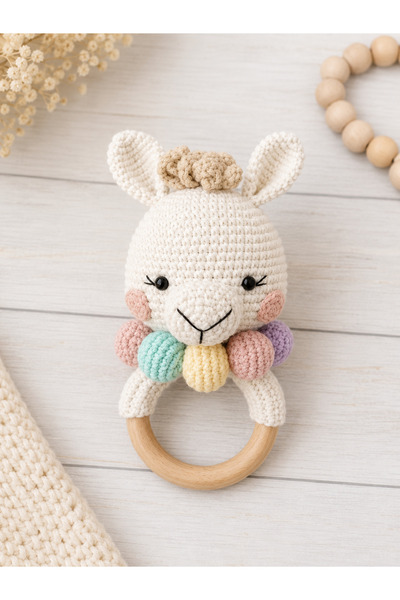 SineklikStoree El Yapımı Amigurumi Diş Kaşıyıcı – Ahşap Halkalı Örgü Bebek Oy...