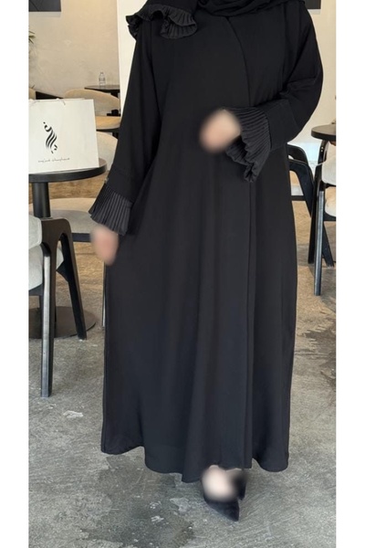 Rosana عباية ميرا, عباية بتصميم راقي واكمام مصفطة