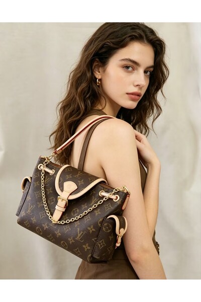 GENERAL Classic Mongram monogram drawstring bucket bag with detachable chain ...