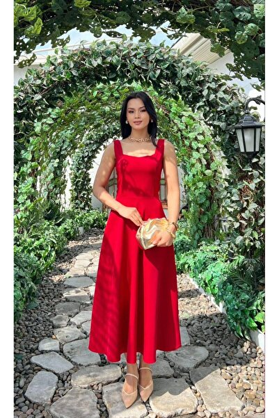 Moda Banuş Thick Straps and Ruffles - Red Dress with Lace-Up Back