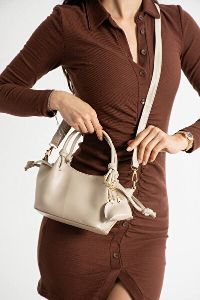 H&D COLLECTİON حقيبة نسائية بتفاصيل ذهبية مع إكسسوارات