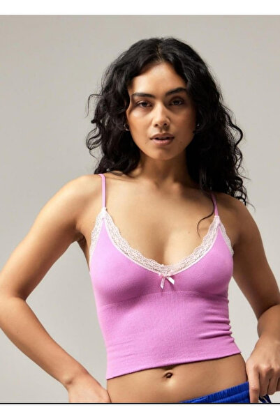 Urban Outfitters Yumuşak Dokulu Dantel Detaylı Askılı Crop Büstiyer- Lila