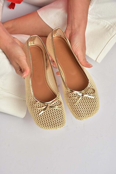 Fox Shoes Y274623315 حذاء باليه نسائي من الشبك باللون البيج