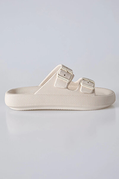 TOMMY LIFE شبشب رجالي بيج ذو نعل مرتفع ومشبك مزدوج -89302