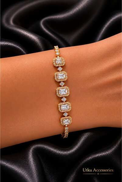 utkuergin سوار من الفولاذ المطلي بالذهب من Cmjewelry مرصع بالأحجار الكريمة