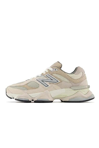 New Balance x Staud حذاء رياضي كاجوال 9060 بلون بيج/رمادي فاتح
