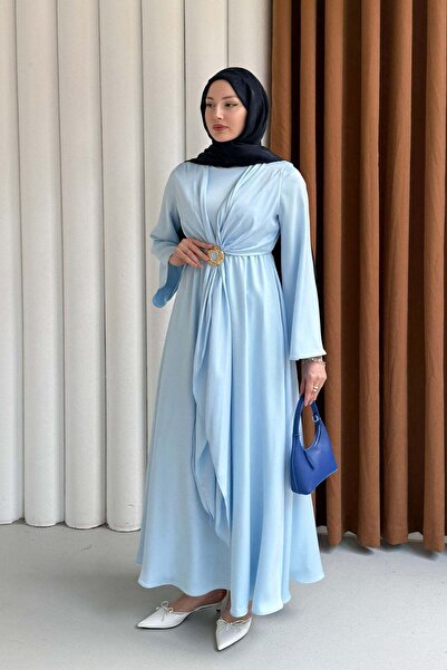 Modaensarbutik Beli Lastikli Broş Detaylı Saten Kumaş Tesettür Abiye-BEBE MAVİ