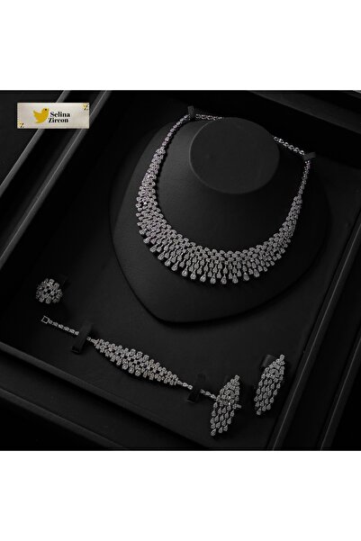 jewelrystore طقم اكسسوارات بدقه الالماس مع العلبه