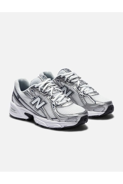 NEW balance 740
