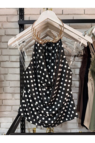 Butik Gold aksesuarlı puantiye bluz