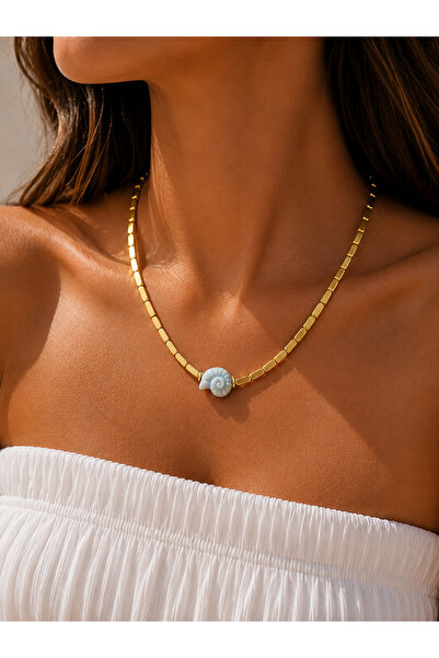 Girift Vintage Emery Blue Snail Figured Gold Necklace